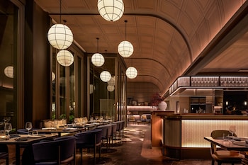 madi paidi bangkok autograph collection