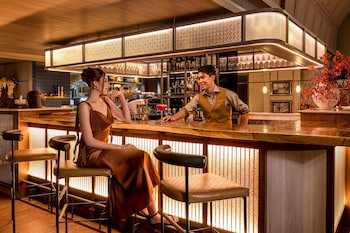 madi paidi bangkok autograph collection