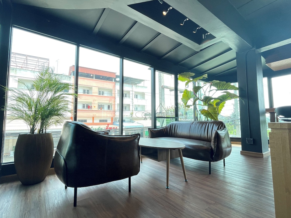 the bedrooms maeklong service apartment