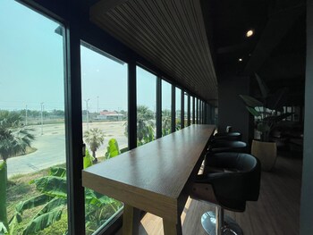 the bedrooms maeklong service apartment