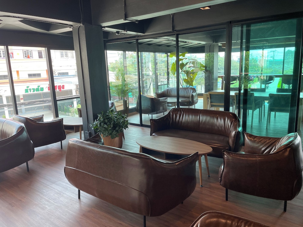 the bedrooms maeklong service apartment