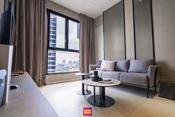 millerz square suite by mana mana