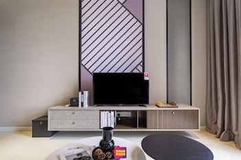 millerz square suite by mana mana