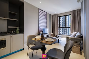 millerz square suite by mana mana