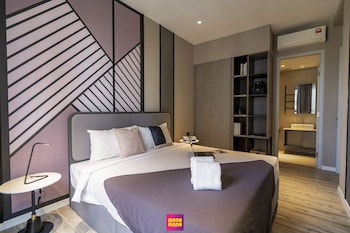 millerz square suite by mana mana