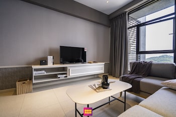 millerz square suite by mana mana