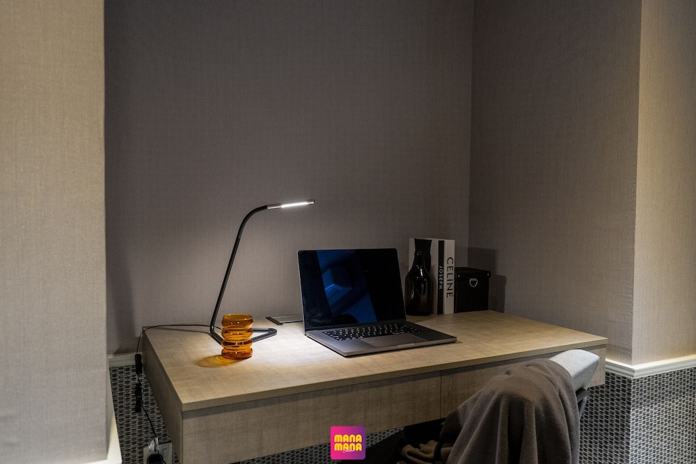 millerz square suite by mana mana