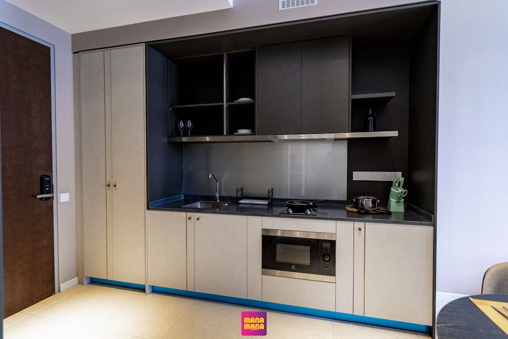 millerz square suite by mana mana