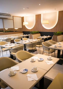 regency park hotel