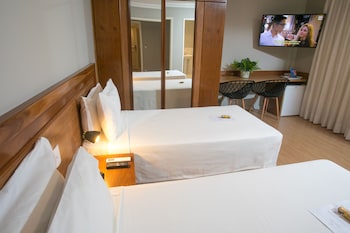 regency park hotel