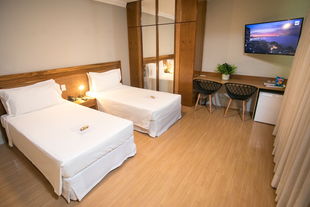 regency park hotel