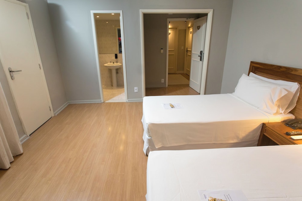 regency park hotel