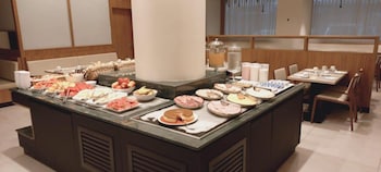 regency park hotel