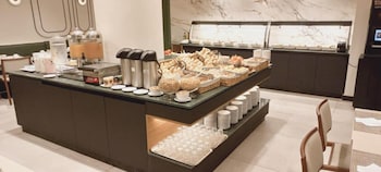 regency park hotel