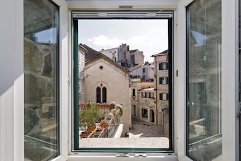luxury authentic studio split old town