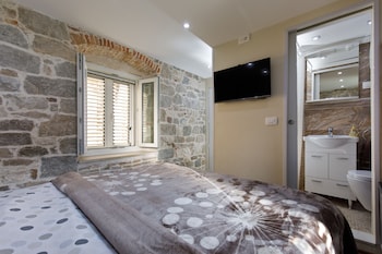 luxury authentic studio split old town