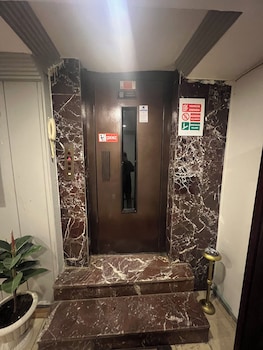 ararat hotel