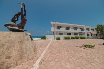 hotel la triguena