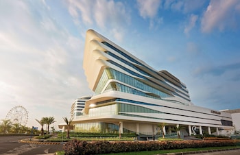 conrad manila