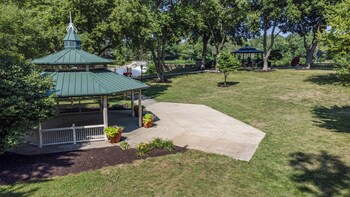 hometowne studios chicago n aurora naperville