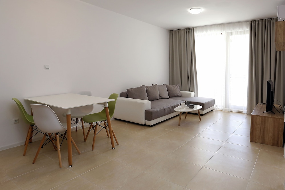 green life beach resort sozopol