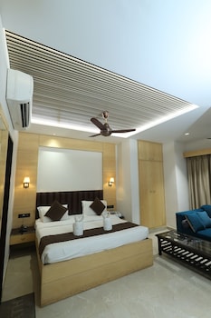 hotel sar kamla dham