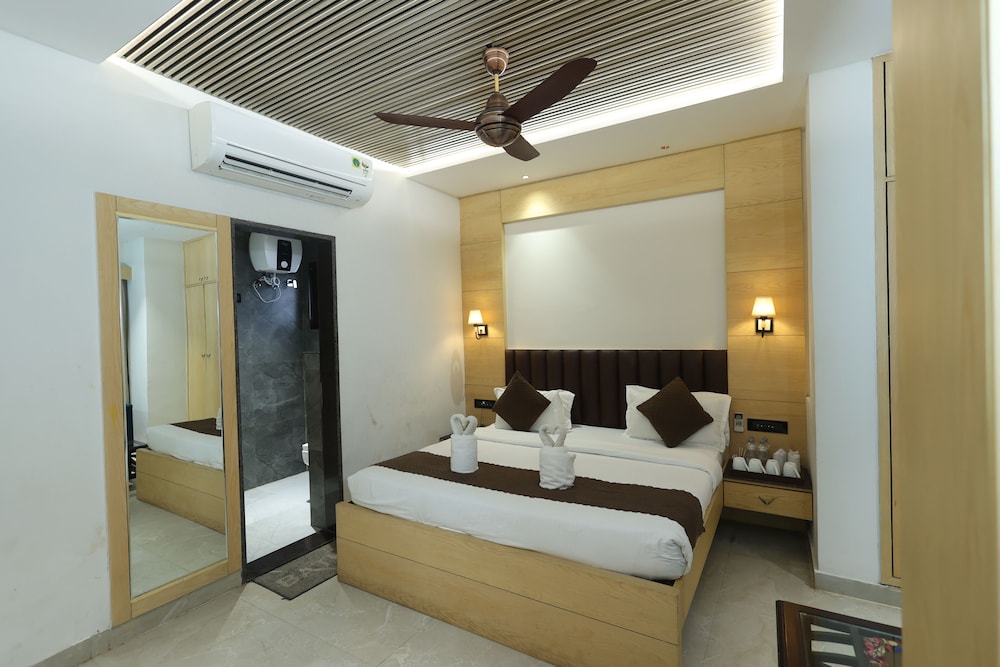 hotel sar kamla dham