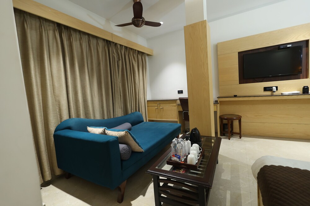 hotel sar kamla dham