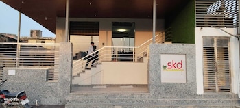 hotel sar kamla dham