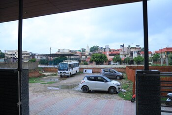 hotel sar kamla dham