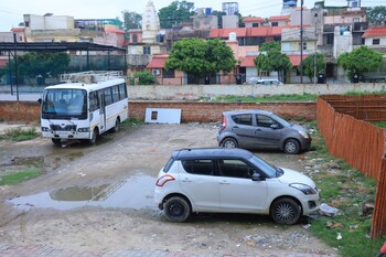 hotel sar kamla dham