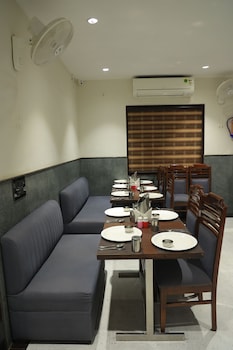 hotel sar kamla dham