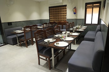 hotel sar kamla dham