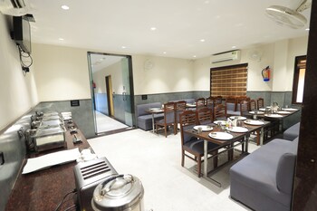 hotel sar kamla dham