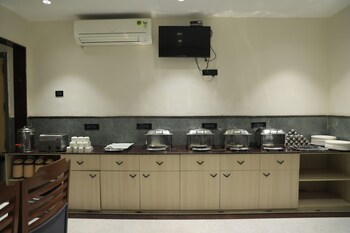 hotel sar kamla dham