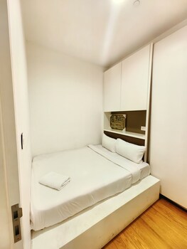 amazing pool by platinum suites