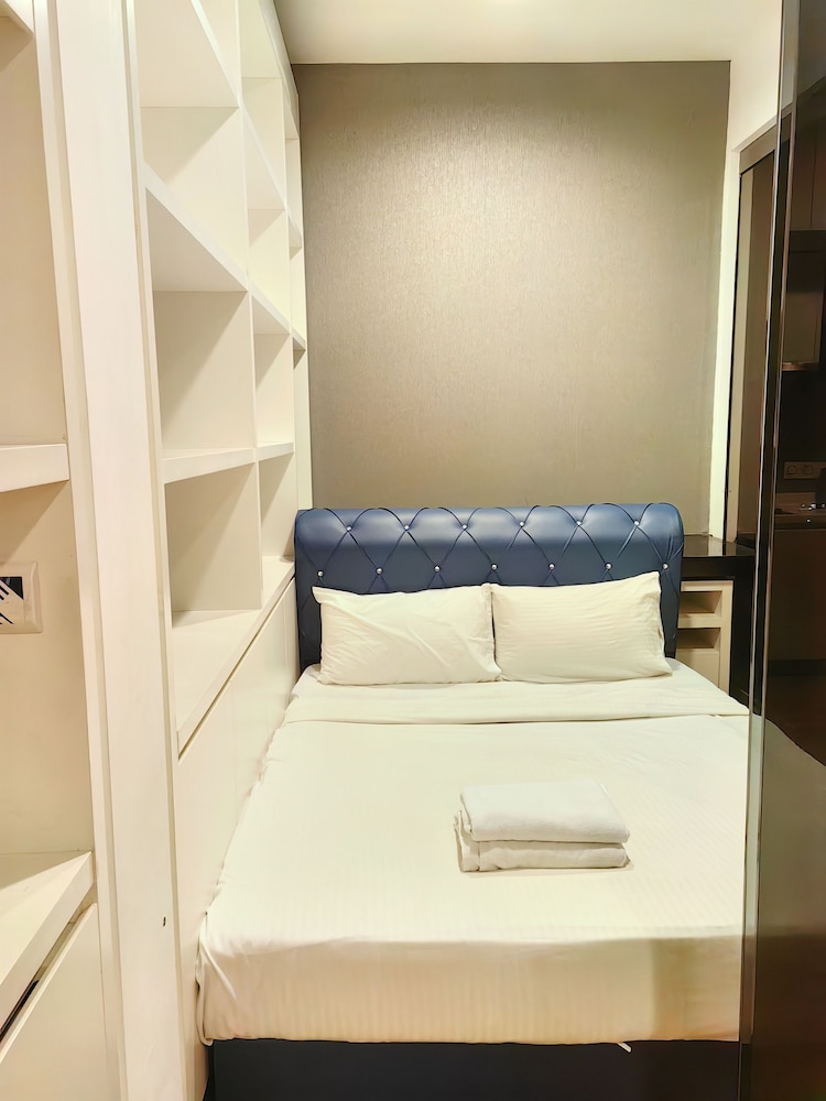 amazing pool by platinum suites