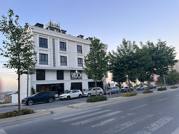 shelton airport otel