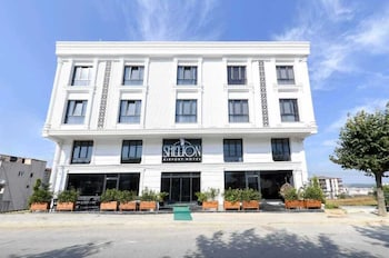 shelton airport otel