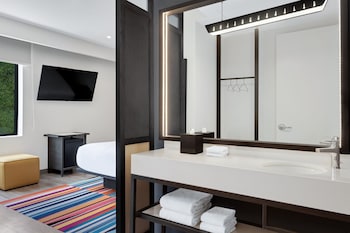 aloft santo domingo piantini