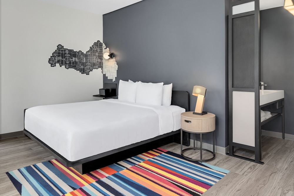 aloft santo domingo piantini
