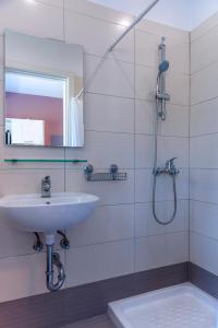 gelli apartments