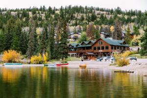 Pyramid Lake Lodge,Canadian Rockies>>Alberta,3 star