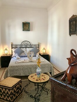 riad iklil