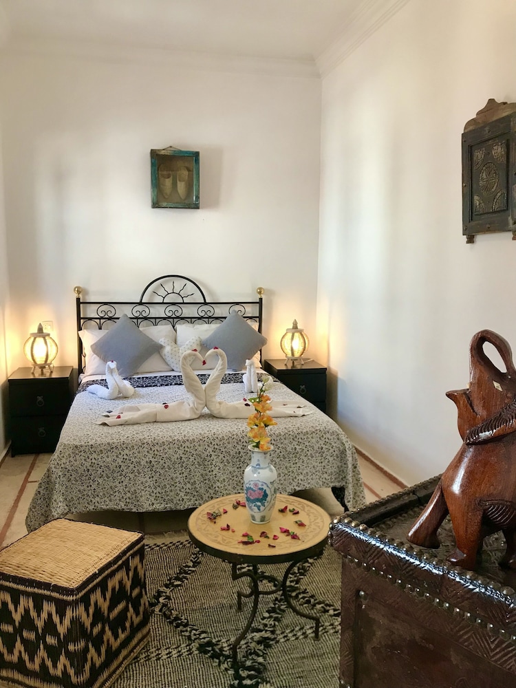 riad iklil