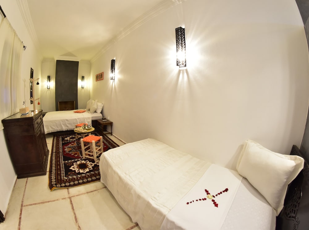 riad iklil