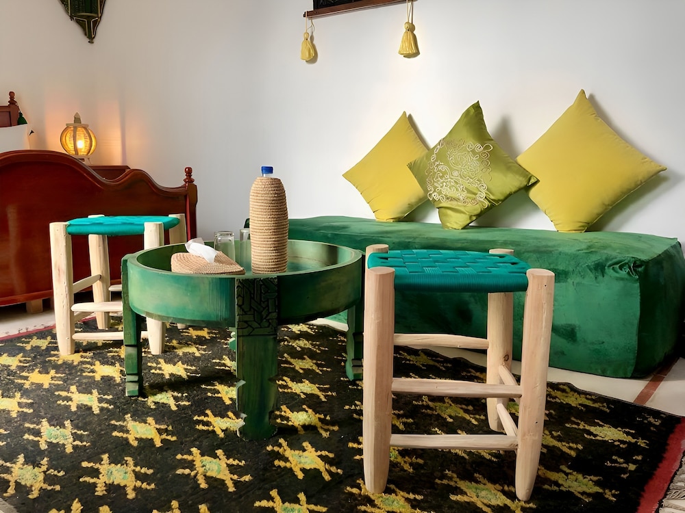 riad iklil