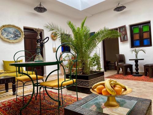 riad iklil
