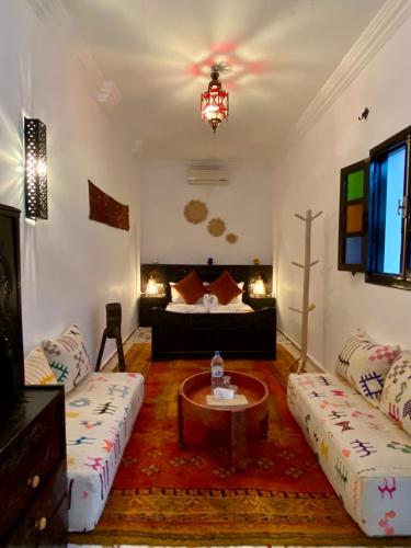 riad iklil