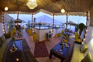 riad iklil